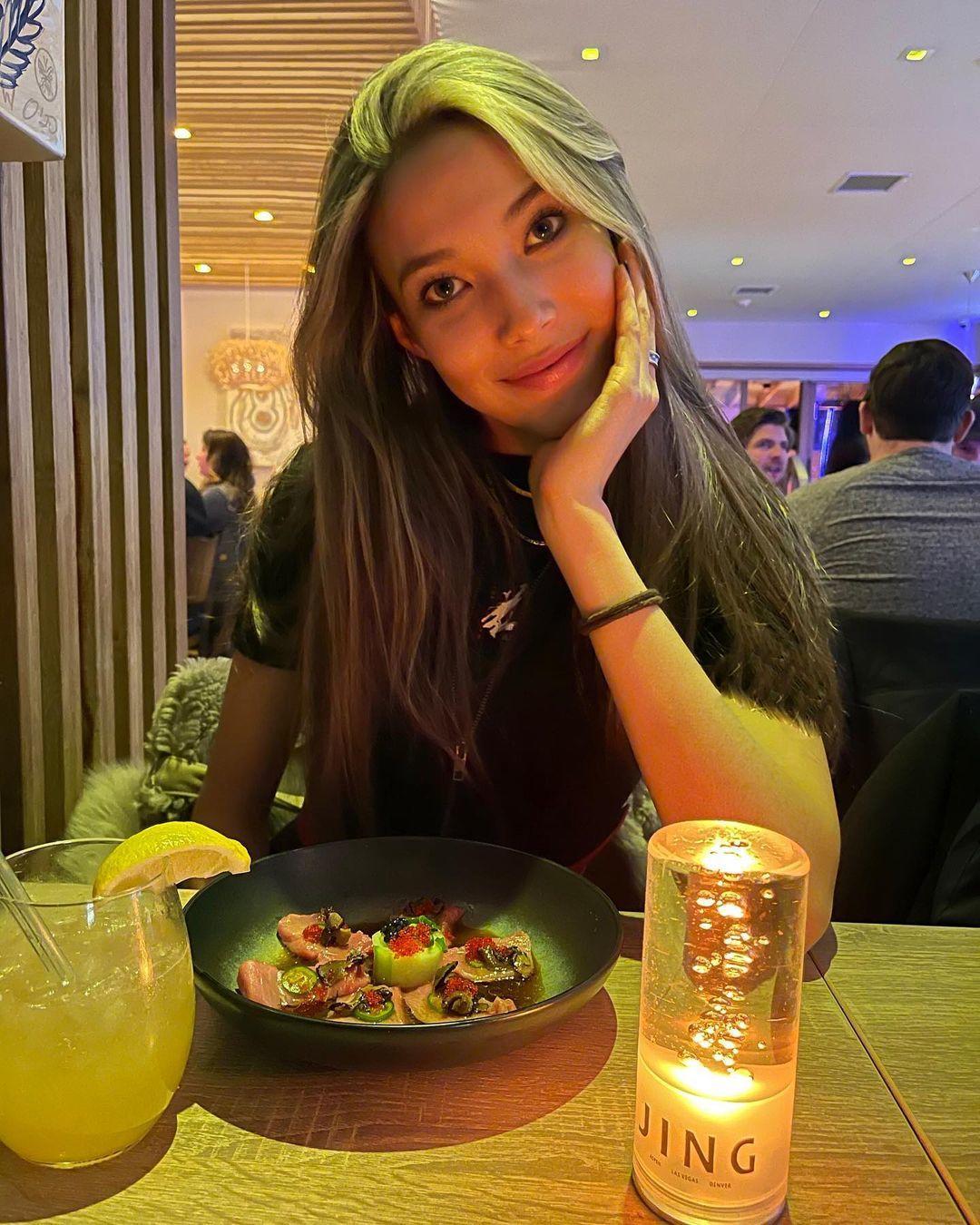 天才学霸 世界冠军 绝美模特,17岁中美混血女孩火了)