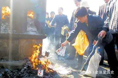 为何要给死人烧纸，不烧会怎样？流传千年的文化，是不是迷信？