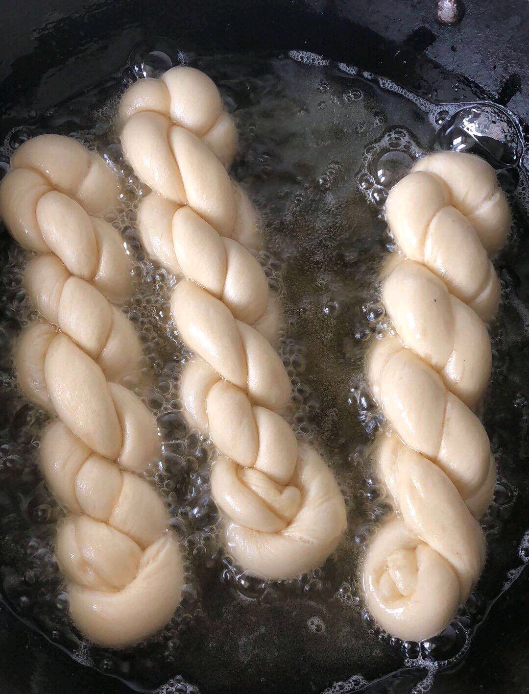 「拉丝奶香软麻花」的做法 配方,麻花应该这样做才好吃