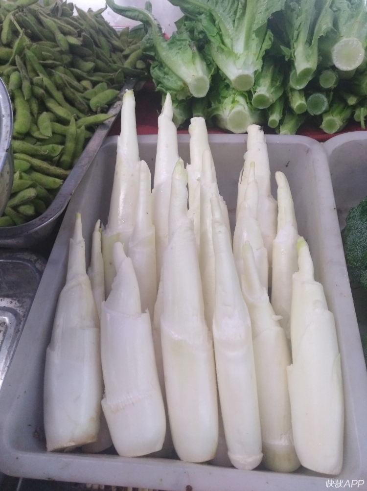 新的一周气温回升，徐州市场菜价回落！这几种蔬菜价格还是有点高