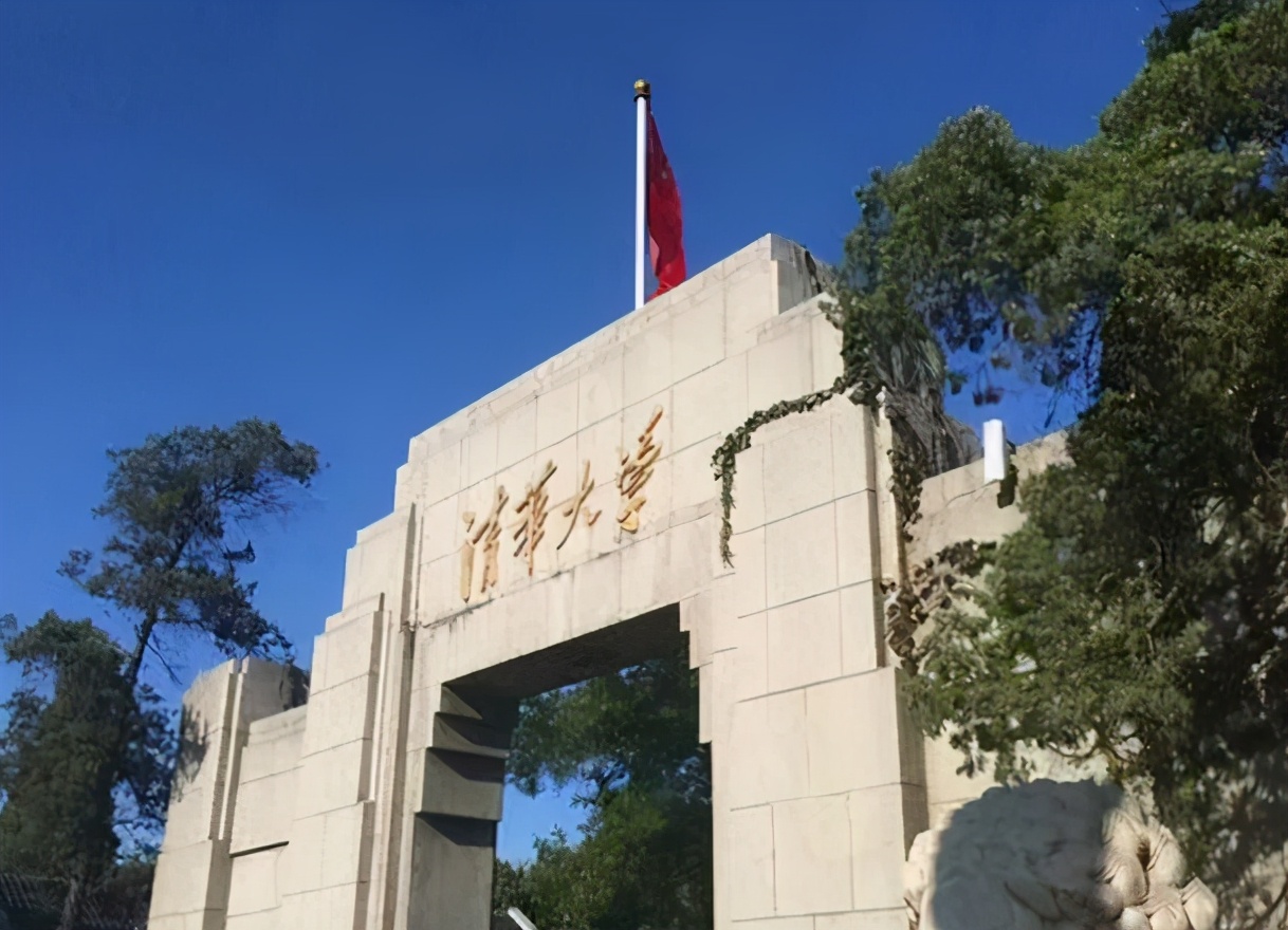 高考674分考上清华，在采访中痛哭，父亲每天挑200担沙供他念书