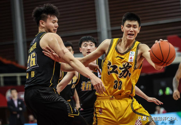 cba余乐平是哪里人(又一中国男篮名宿之子涌现！19岁身高2米19，战广东14投9中得20分)