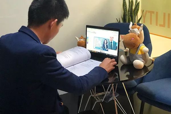 结转完工产品会计分录（一个会计是不是老会计）