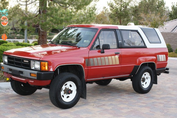 丰田hilux历史(上部):被称为"不死鸟"的丰田皮卡