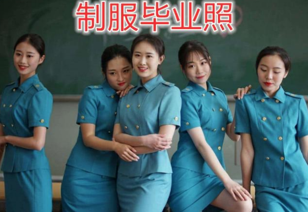 “JK毕业照”走红，满屏都是大长腿，网友：行走的招生简章