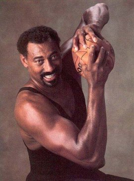 nba球员为什么很少猝死的（盘点NBA史上十大早逝的英雄，明星的去世大多是猝死？）