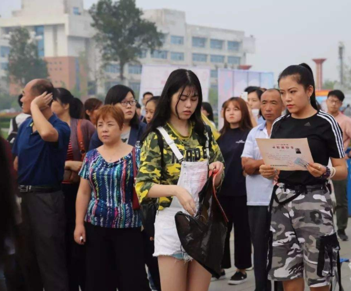 大一新生开学，笔记本电脑是否有必要带？过来人告诉你别掉以轻心