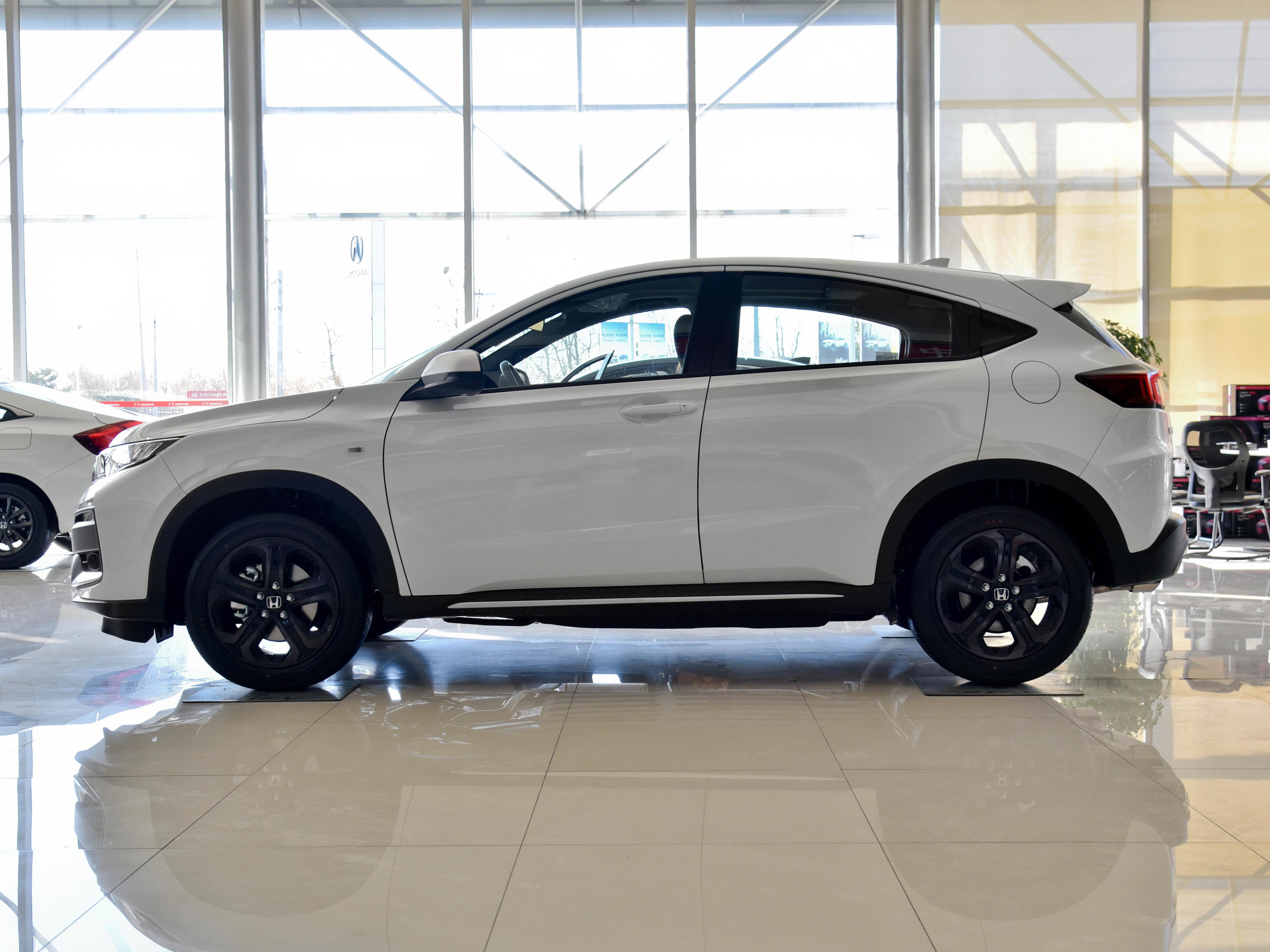 大号车身,增压自动挡,6.1l油耗日系低价suv,实拍本田xr-v