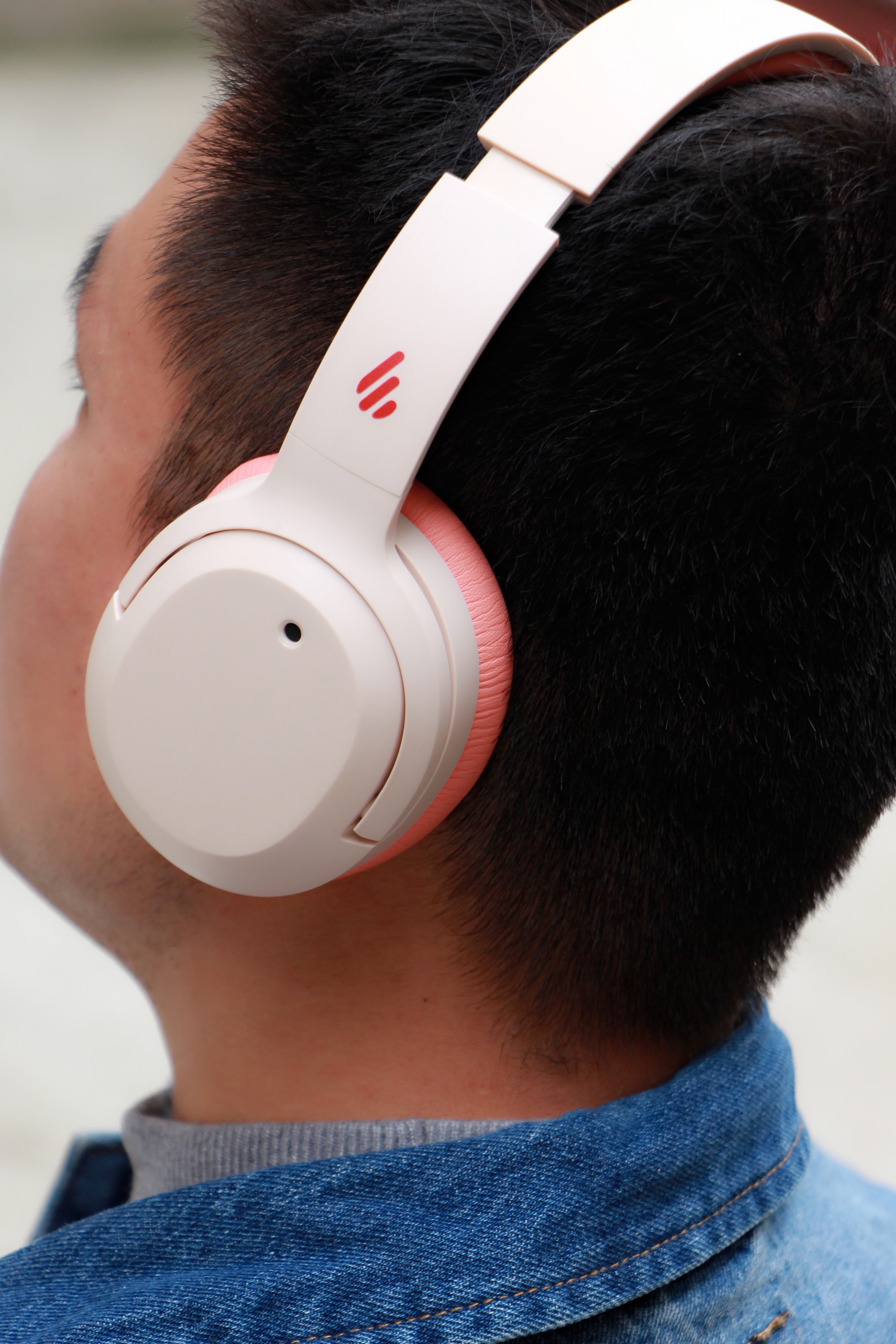 真无线耳机总是坏？漫步者W820NB头戴式耳机结实抗造