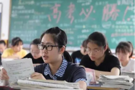 2021新高考选科数据曝光，这一组合很“吃香”，选错了可能会吃亏