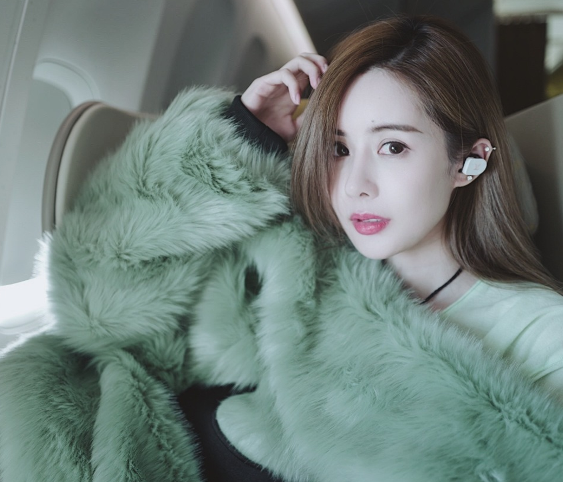 被王思聪骂地摊货，生下孩子后密谋3年，韦雪真的捞了9亿分手费吗