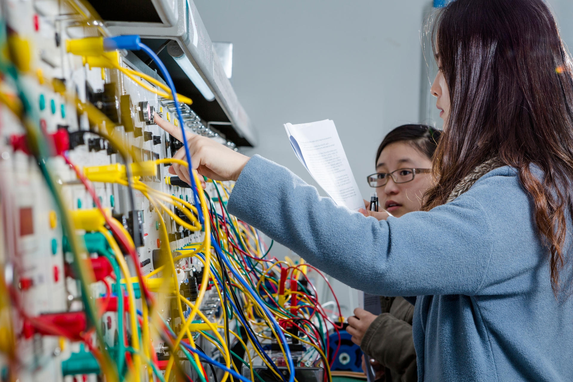 沈阳工业大学电气工程学院，沈阳工业大学电气工程及其自动化