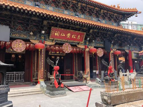香港颇为灵验的寺庙，坐拥“世界第一”金像，距兰桂坊仅13公里