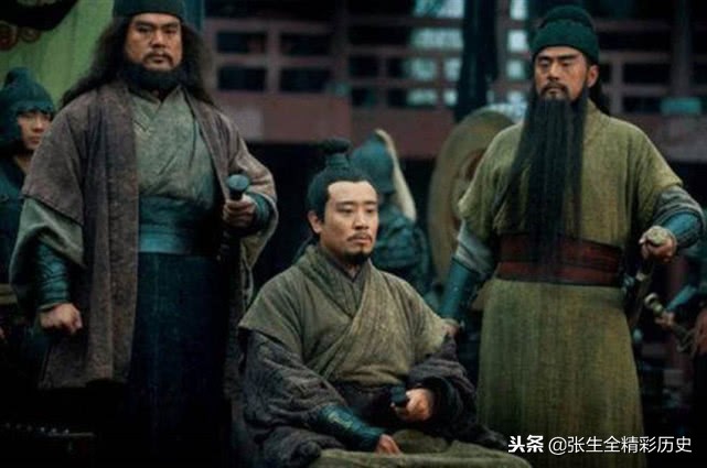 “丈八蛇矛”不符合力学原理，那么张飞拿的真正武器是什么