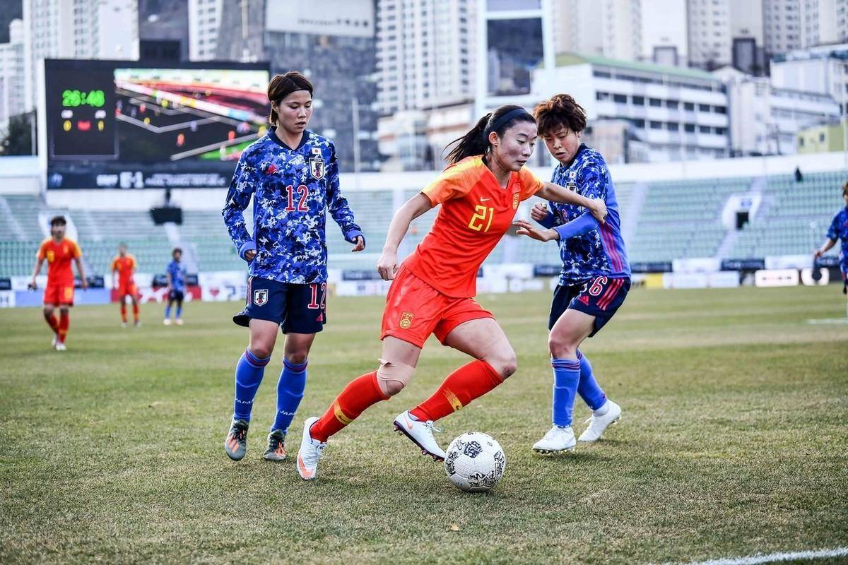 中国日本足(女足东亚杯：中国0-3溃败日本，全方位巨大差距，球迷直呼绝望)