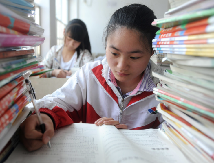 雅礼中学允许学生染发，还支持他们参加社团，今年高考成绩如何