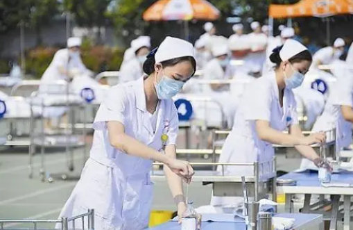 985招生遭遇“滑铁卢”，护理专业比普通科低近百分，面子往哪放