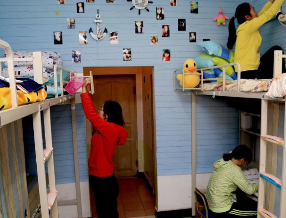 大一新生选床位暗藏“潜规则”，选上铺还是下铺，学姐告诉你答案