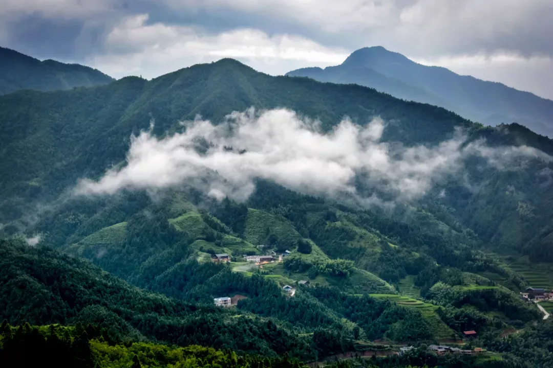 六月，湖南这6条自驾游线路，沿途风景美翻了