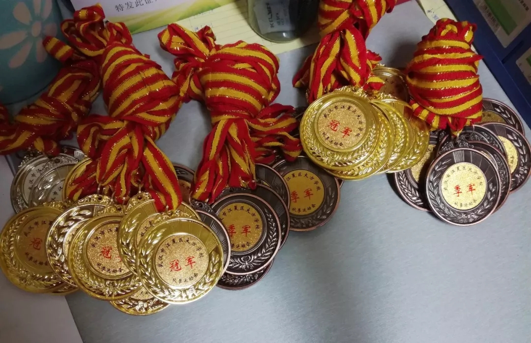 坚守大方学校14年，这位老师深受同事敬重，家长信任，学生爱戴