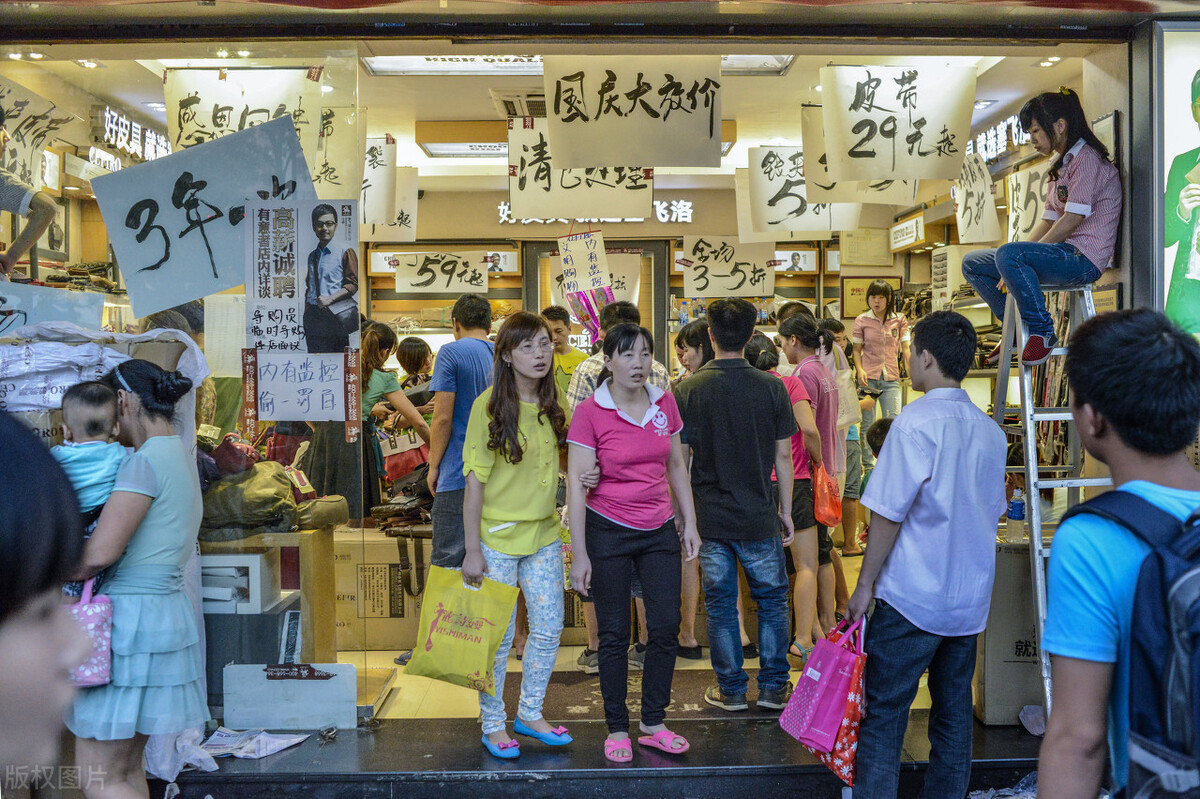 广州美女开服装店，利用“半价”策略，一年盈利130万，厉害了
