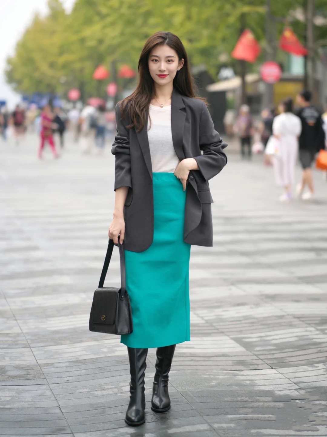 13度穿什么衣服，三个“搭配方向”，轻松穿出时髦范，简约不臃肿