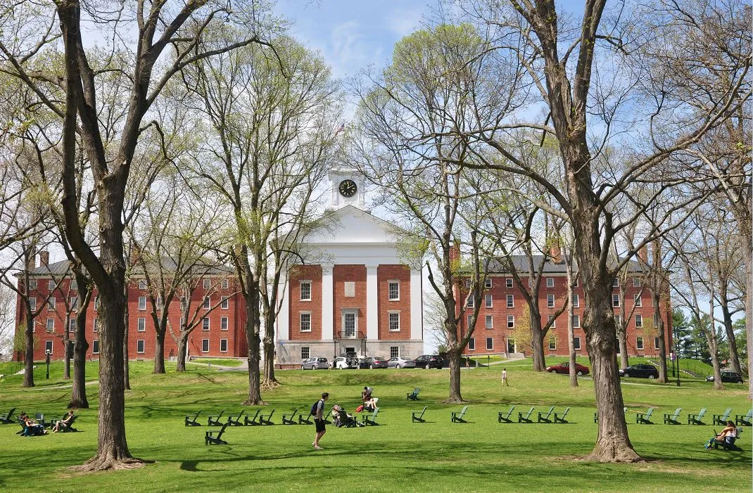 阿默斯特调整招生政策，取消“特权”录取利好国际学生