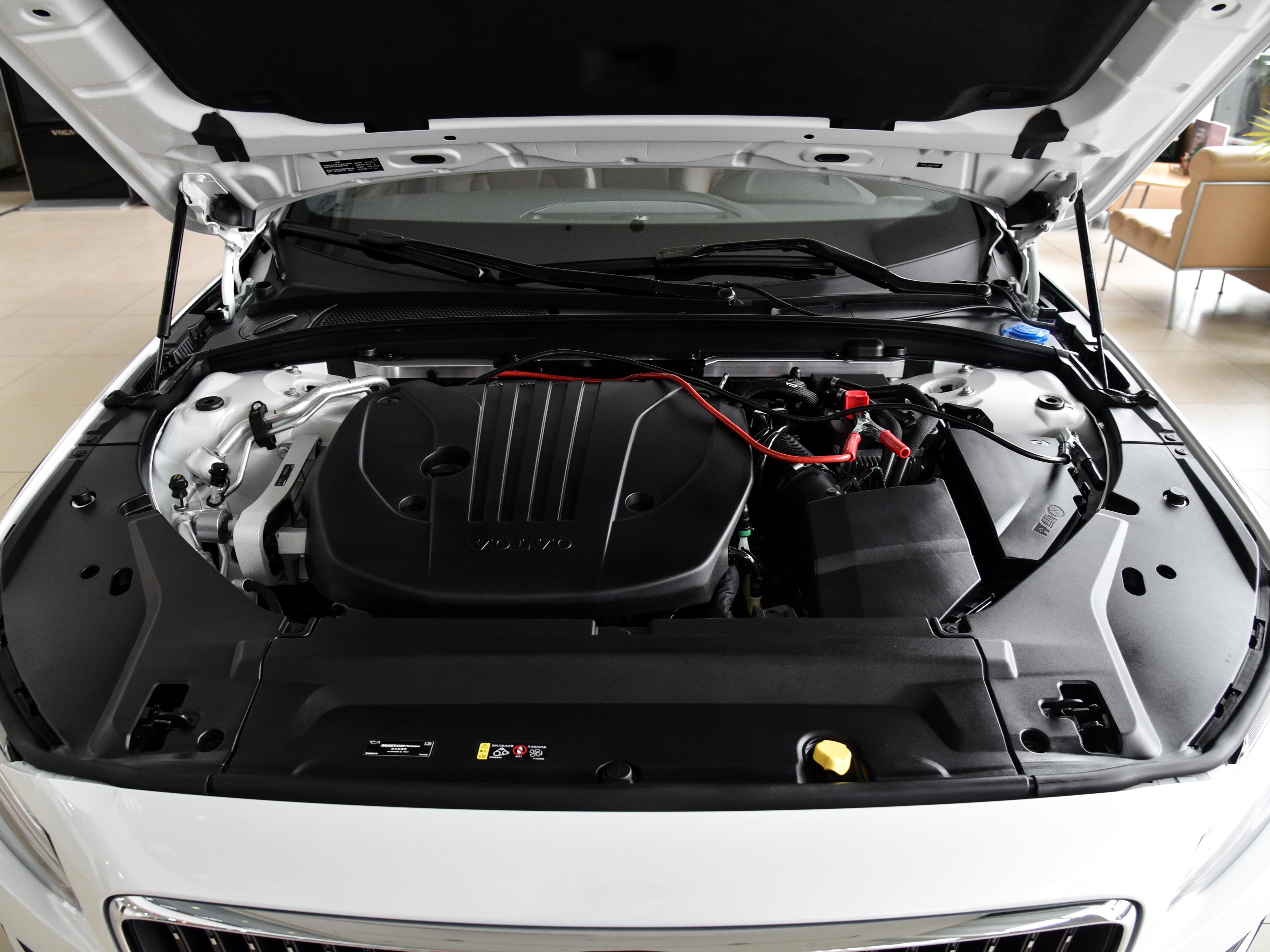 北欧进口旅行车，动力强配置高还能越野，沃尔沃V90