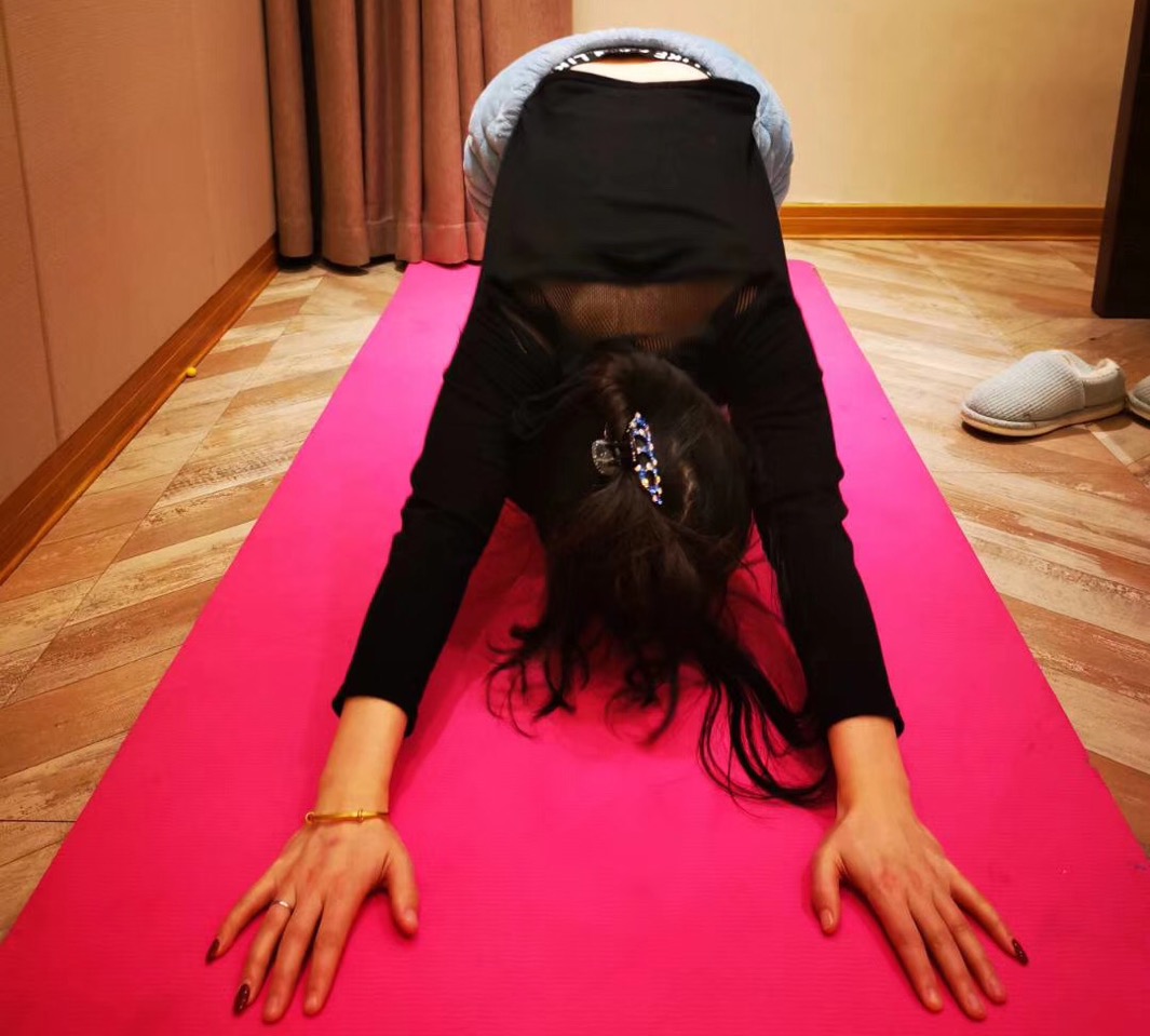 装修女老板今年目标：让十几个员工吃饱饭，重启从减肥穿旗袍开始