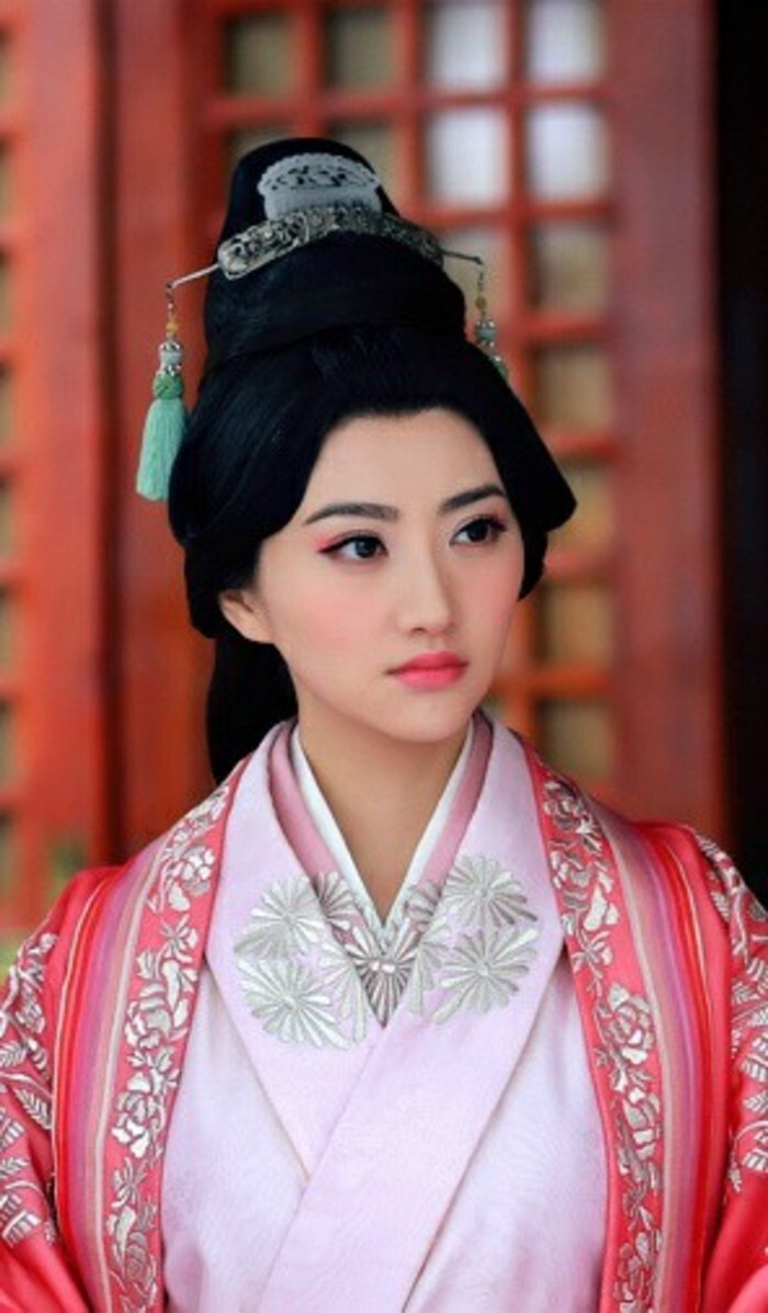 《女诫》是班昭教导班家女性如何为人处世的私书，为何广为传抄？