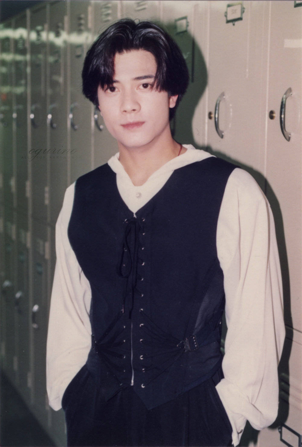 这种强烈冲击力的长相有着攻击性郭富城的脸型很正,下颌线棱角感很