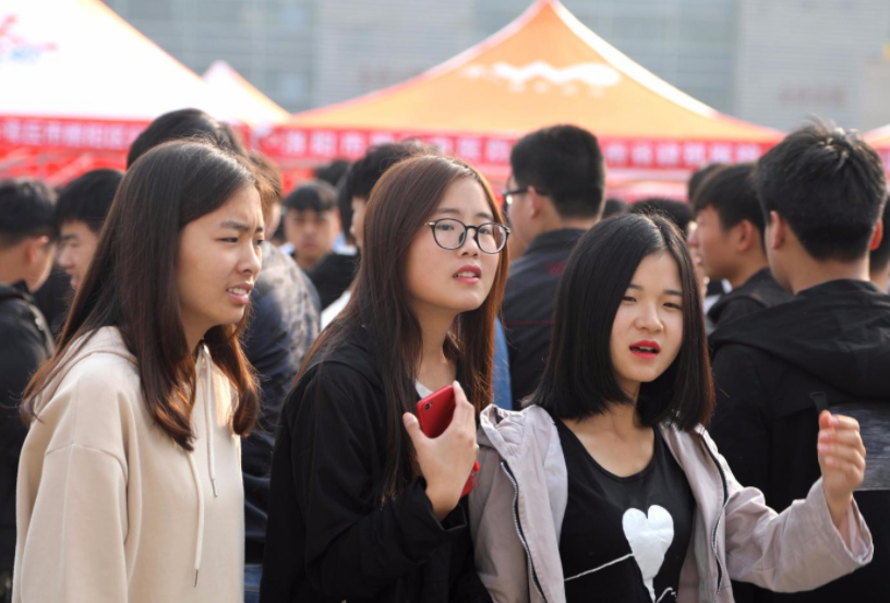 多年后才知道，高等专科学校和职业技术学院的区别，不是一星半点