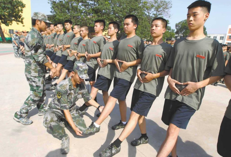 2022年军校“新规则”，报考条件有所改变，高中生想考军校更难了