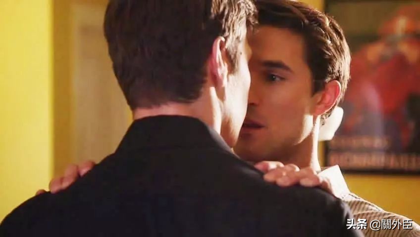 《10年计划》：警察&律师的高甜同性爱