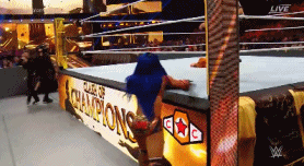 找美摔比赛的电视直播(WWE「冠军争霸」战报：兰迪·奥顿争夺冠军！魔王怀亚特降临)
