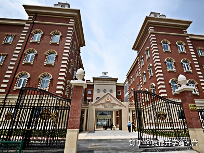 上海“贵族学校”火了，光学费高达几十万，却有着超高的人气