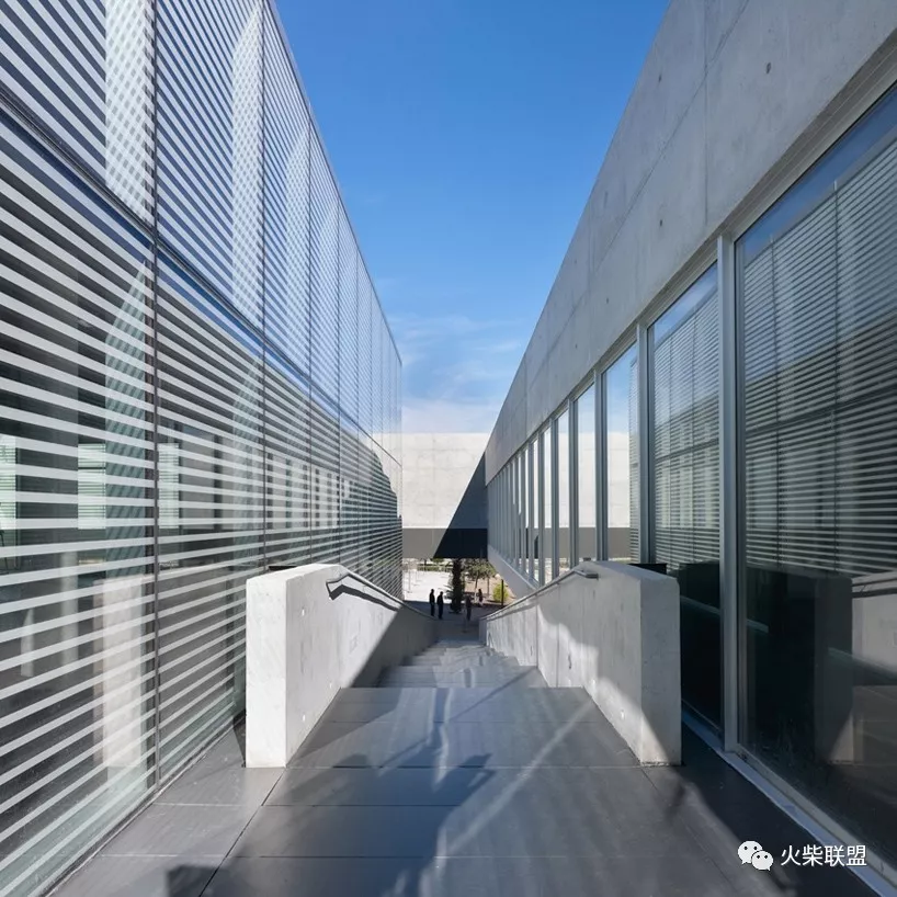 国内外优秀大学校园设计作品，看看别人的大学可以有多美