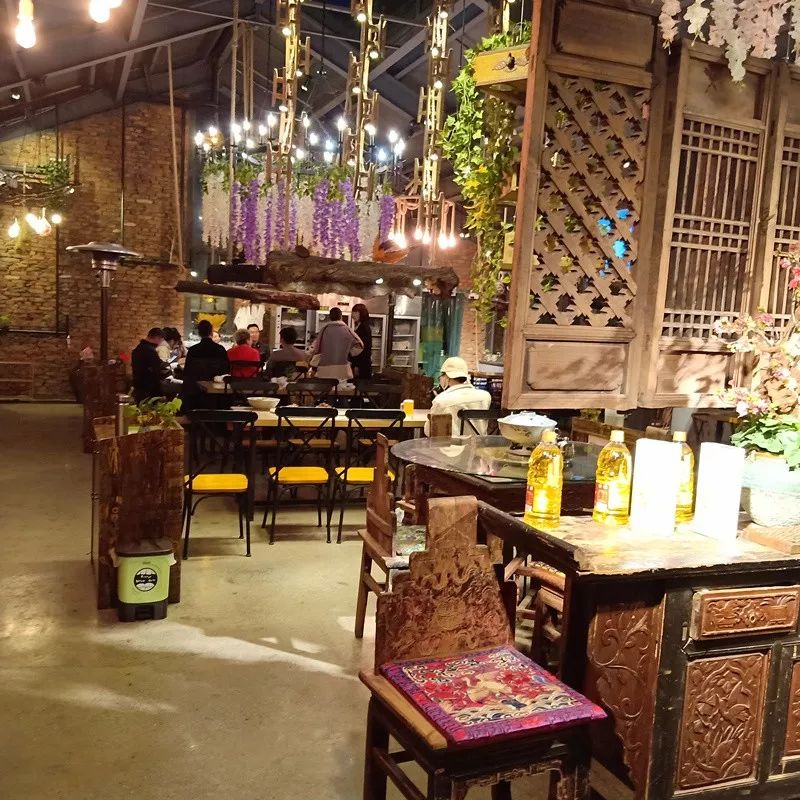 带你品味地道昆明老滋味~79元抢昆明老孔雀傣味酸汤火锅套餐！