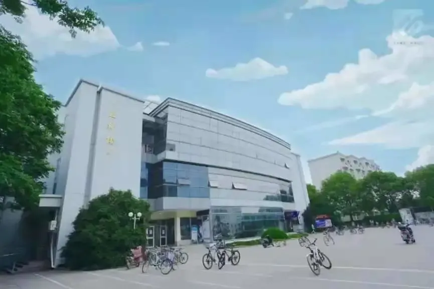 坐拥9幢餐饮大楼、24小时不打烊食堂！上海大学推出这一套餐，火上热搜！