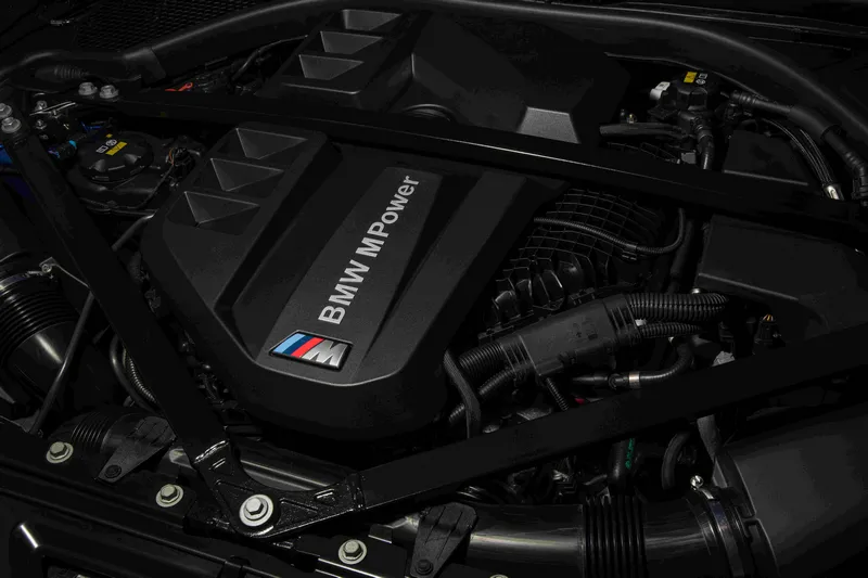 3.9秒破百的性能怪兽谁最有乐趣?奥迪RS5、宝马M3和AMG C63这样选