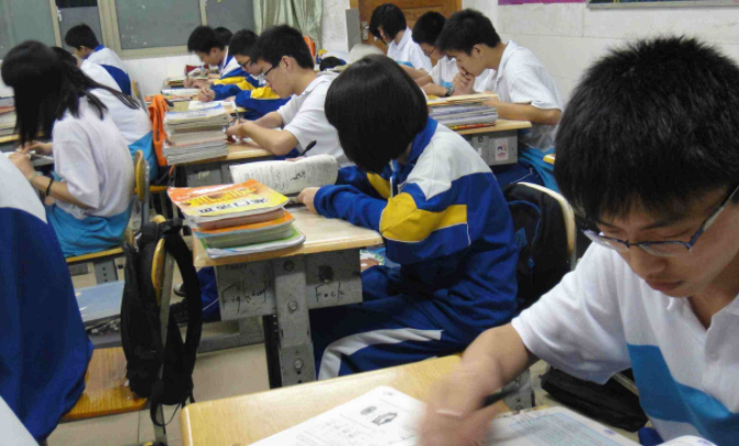 国内百强高中排名重新洗牌，衡水中学不再是首位，榜首实至名归