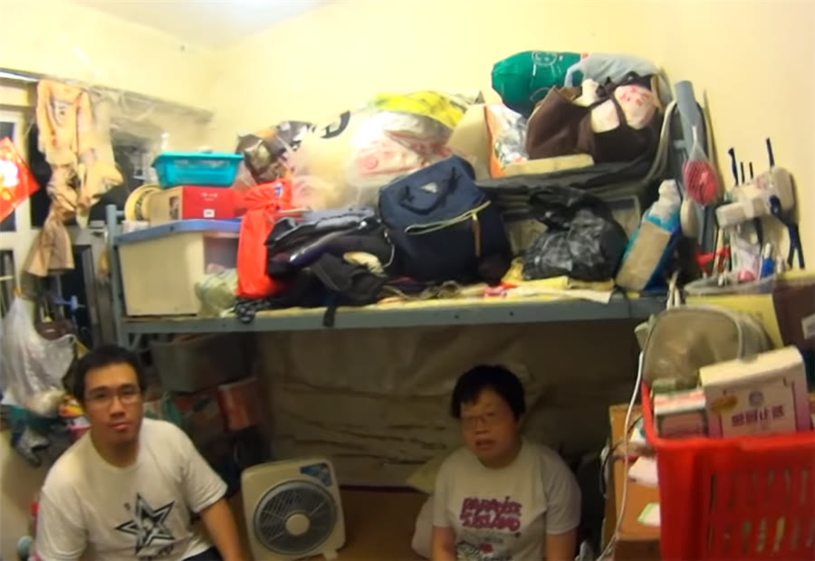 59岁香港阿姨住7年劏房，在6㎡的蜗居中努力生活，网友：太难了