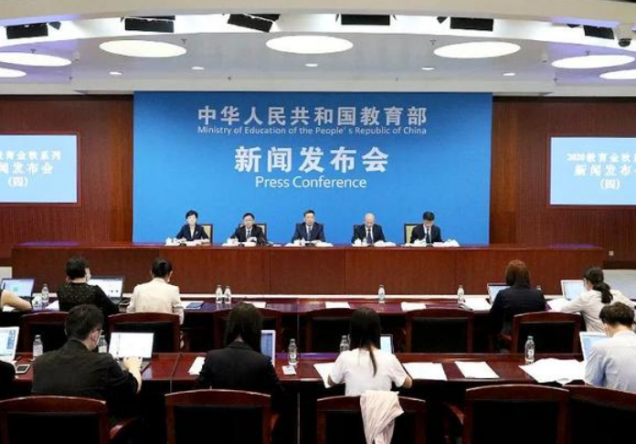 高考最新改革：英语降至50分，体育增至50分，开始抓素质教育了？