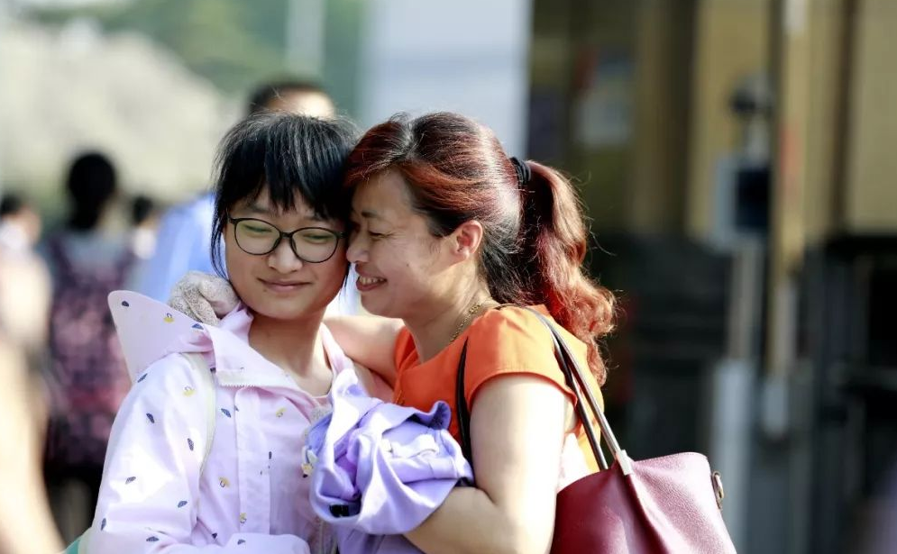 四川这4所大学害人不浅，名字听着高大上，毕业证却如同一张废纸