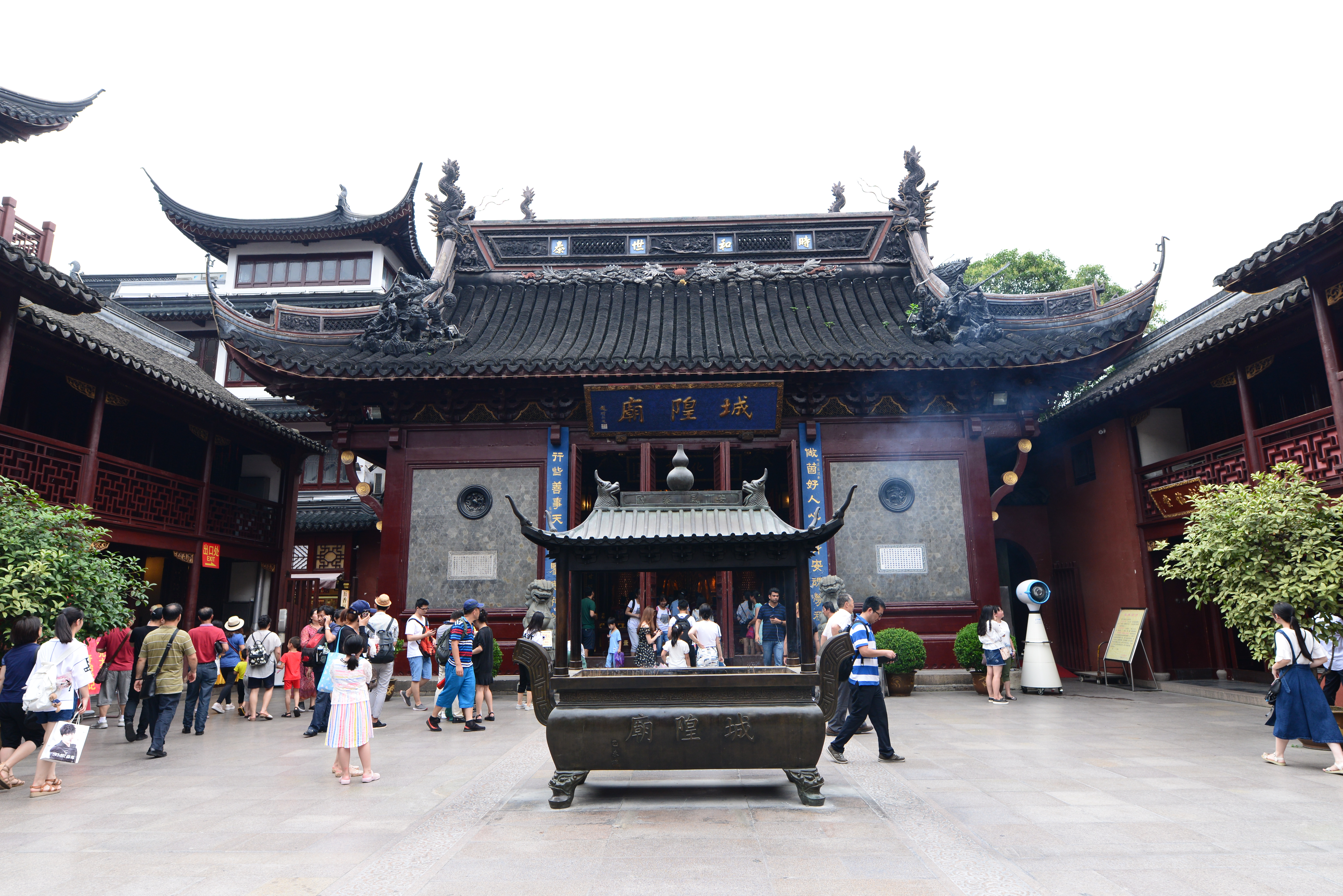 上海城隍庙怎么走(去上海不能只想着豫园,紧挨着的城