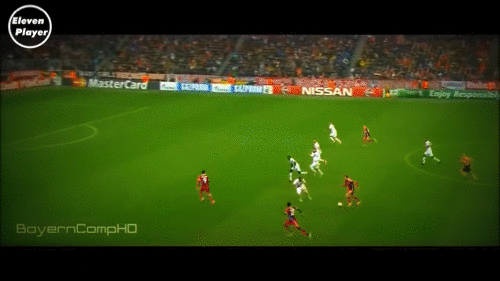 新手踢足球踢哪个位置不怎么会踢（足球位置：踢好边后卫，这是最基础的去理解实战足球的位置）