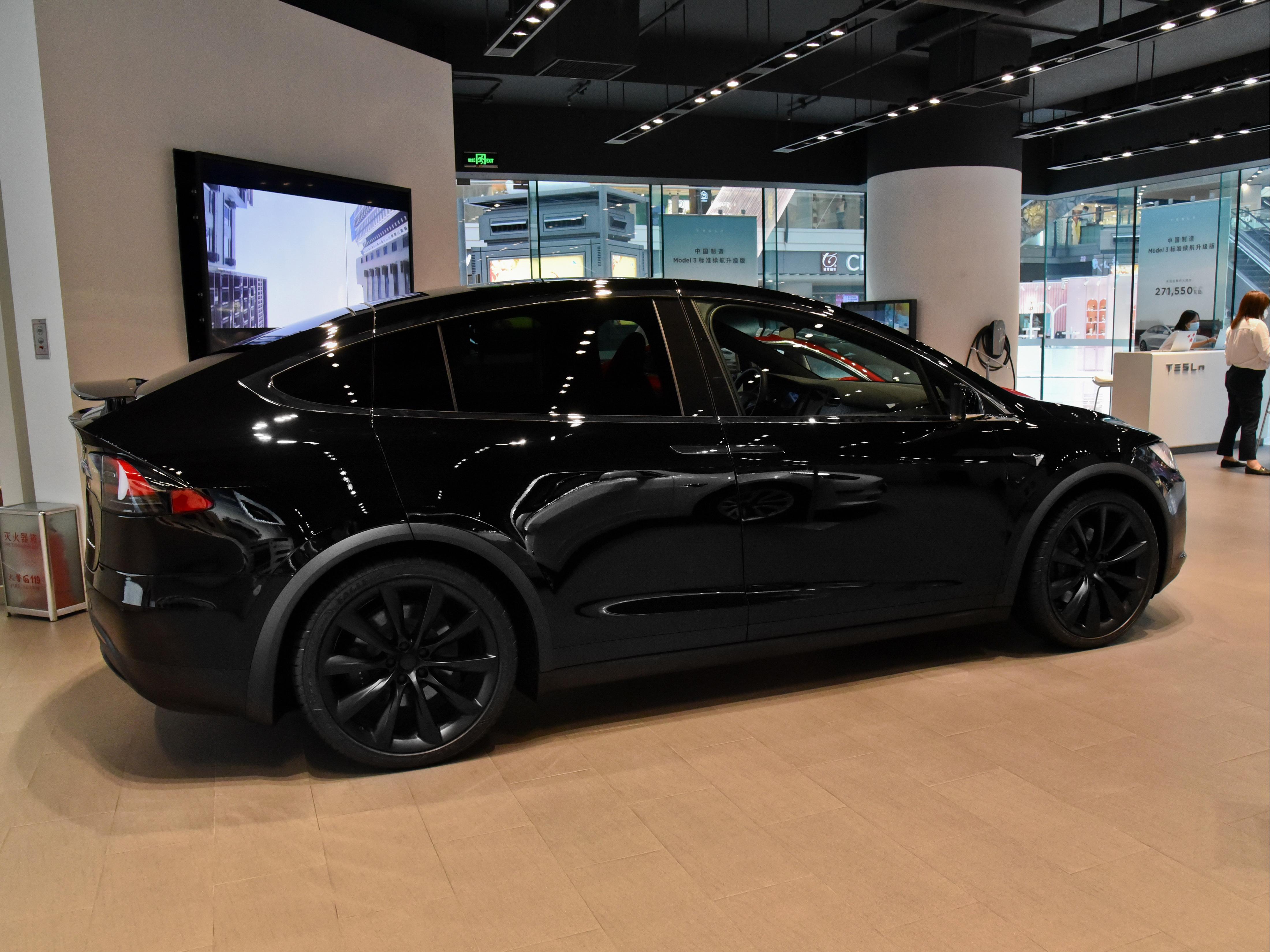 续航超500公里的特斯拉suv,带你看特斯拉model x