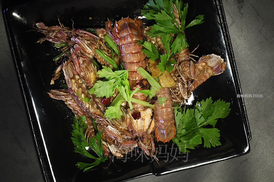 皮皮虾最好吃的做法，不是水煮和清蒸，教你正确做法，一盘吃不够
