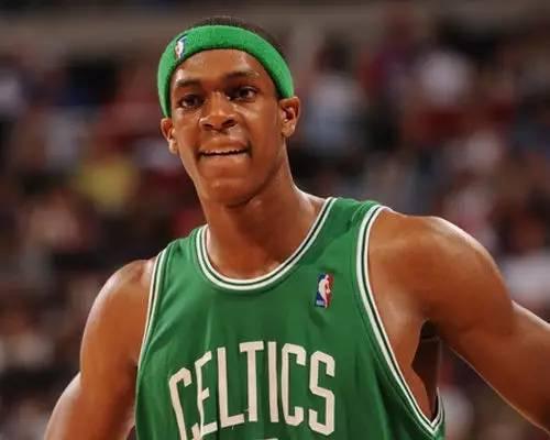打籃球為什么用手摸鞋底（NBA那些“特別愛好”：隆多曾反著戴發帶，納什罰球摸鞋底舔手）