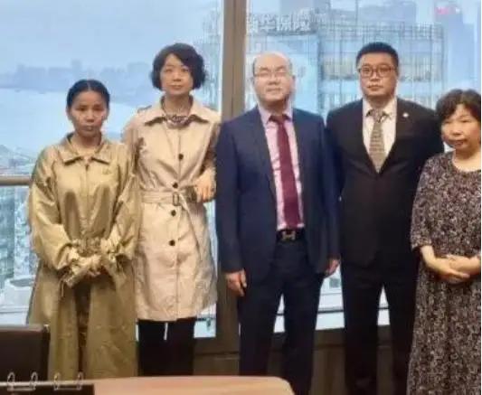 马律师为了二十万，真是拼了